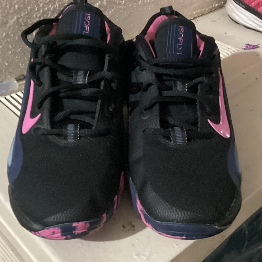 Nike IsoFly GS Basketball Shoes - Size 6Y - Black Pink Dusty Cactus